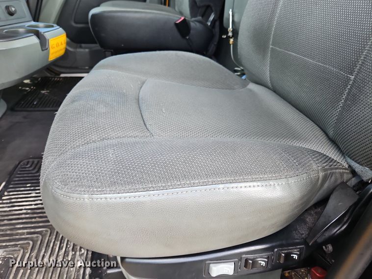 image for item OK9797 2020 Kenworth  T680  semi truck