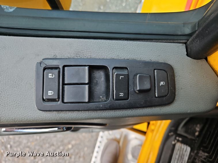 image for item OK9797 2020 Kenworth  T680  semi truck