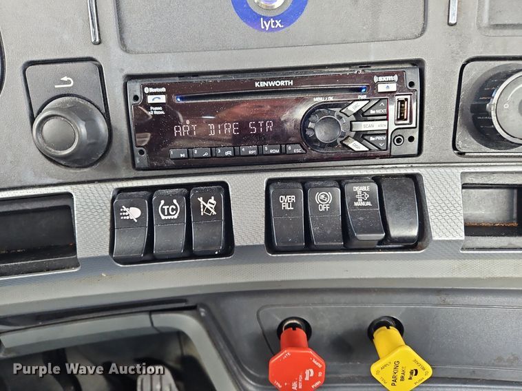 image for item OK9797 2020 Kenworth  T680  semi truck