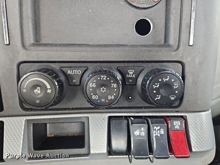 image for item OK9797 2020 Kenworth  T680  semi truck