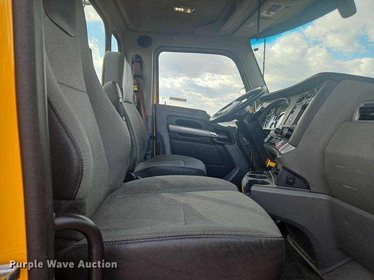 image for item OK9797 2020 Kenworth  T680  semi truck