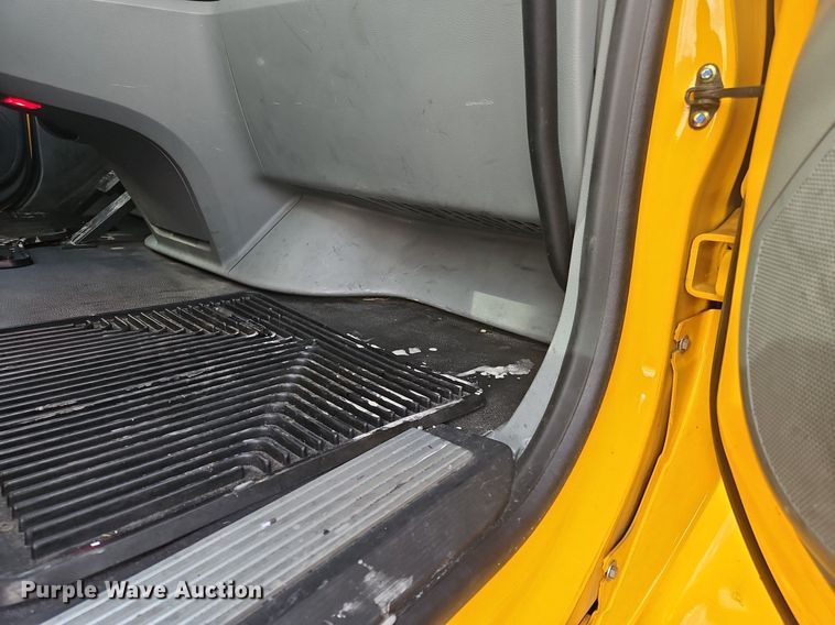 image for item OK9797 2020 Kenworth  T680  semi truck