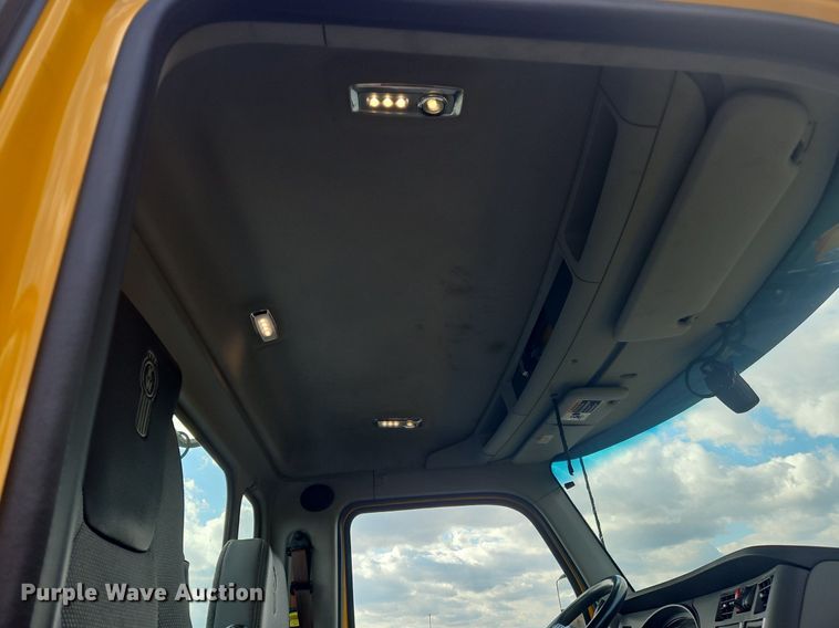 image for item OK9797 2020 Kenworth  T680  semi truck