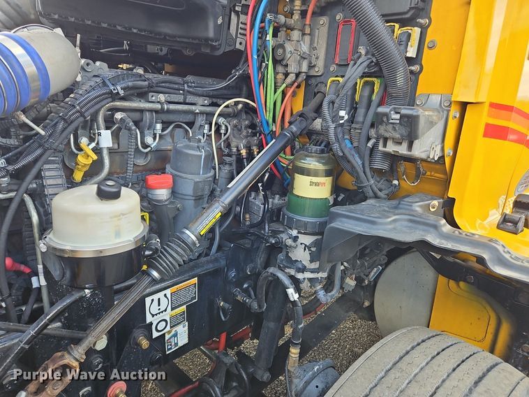 image for item OK9797 2020 Kenworth  T680  semi truck