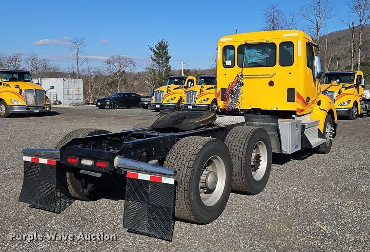 image for item OK9798 2020 Kenworth  T680 semi truck