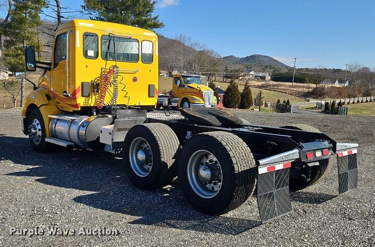 image for item OK9798 2020 Kenworth  T680 semi truck