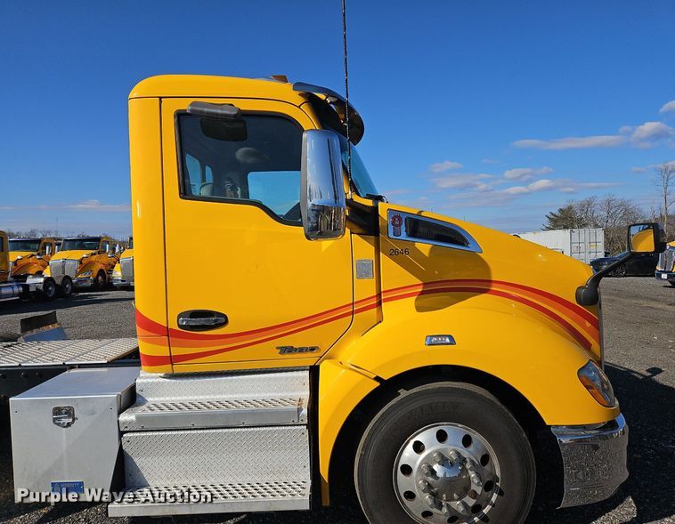 image for item OK9798 2020 Kenworth  T680 semi truck