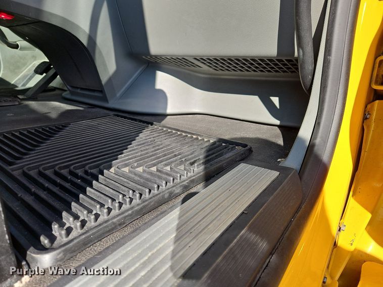 image for item OK9798 2020 Kenworth  T680 semi truck