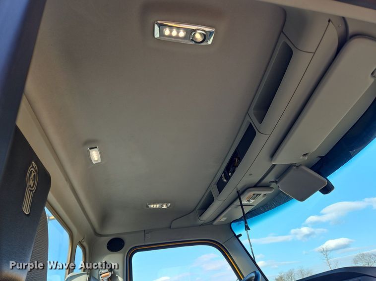 image for item OK9798 2020 Kenworth  T680 semi truck