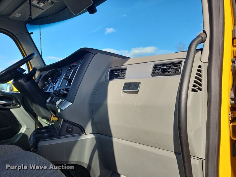 image for item OK9798 2020 Kenworth  T680 semi truck