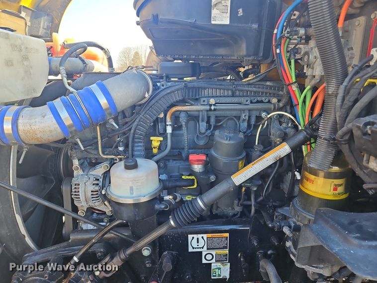 image for item OK9798 2020 Kenworth  T680 semi truck