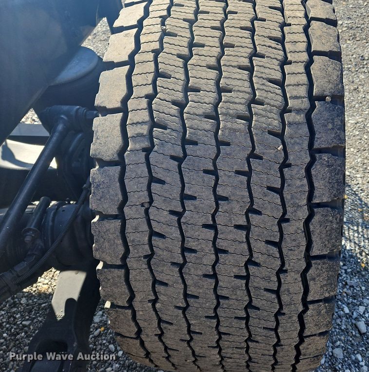 image for item OK9798 2020 Kenworth  T680 semi truck