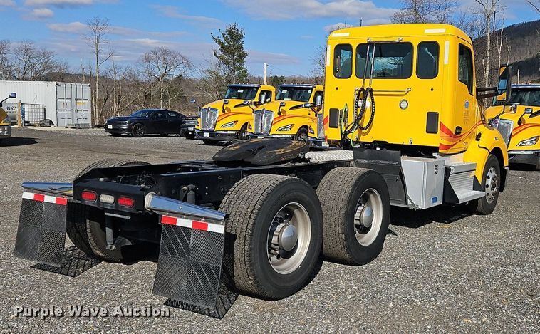 image for item OK9799 2020 Kenworth  T680 semi truck