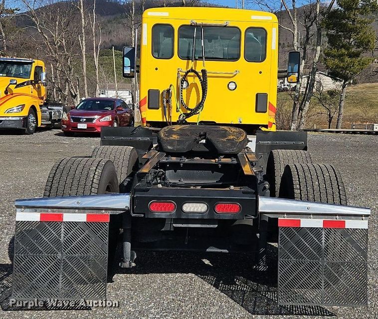 image for item OK9799 2020 Kenworth  T680 semi truck