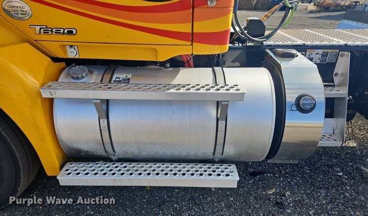 image for item OK9799 2020 Kenworth  T680 semi truck