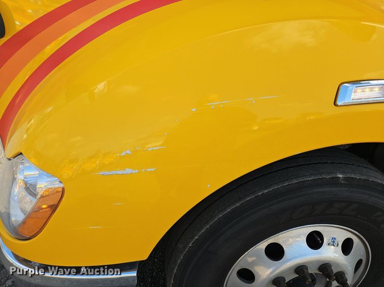 image for item OK9799 2020 Kenworth  T680 semi truck