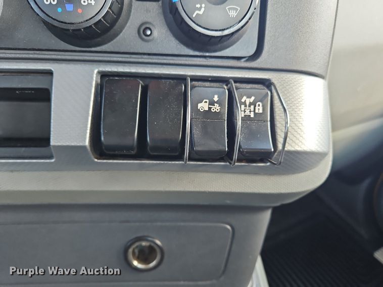 image for item OK9799 2020 Kenworth  T680 semi truck