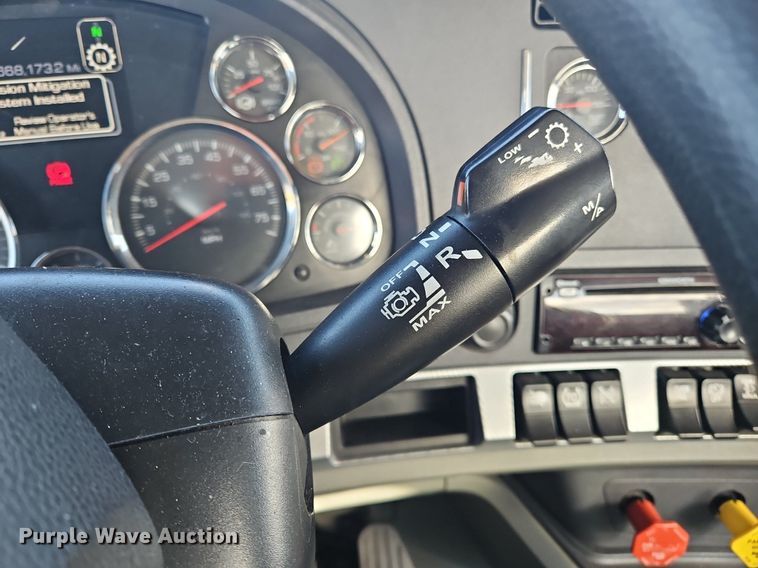 image for item OK9799 2020 Kenworth  T680 semi truck