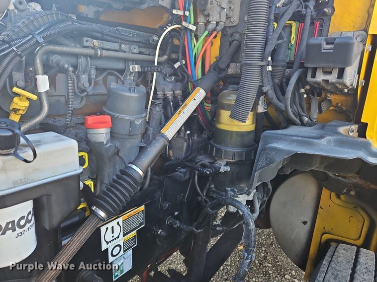 image for item OK9799 2020 Kenworth  T680 semi truck