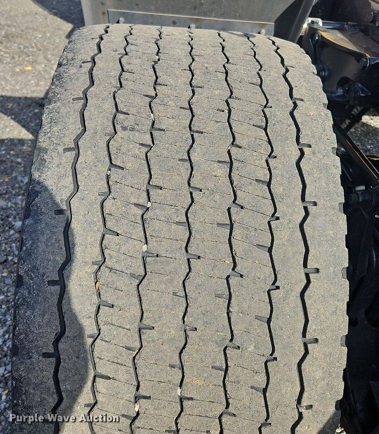 image for item OK9799 2020 Kenworth  T680 semi truck