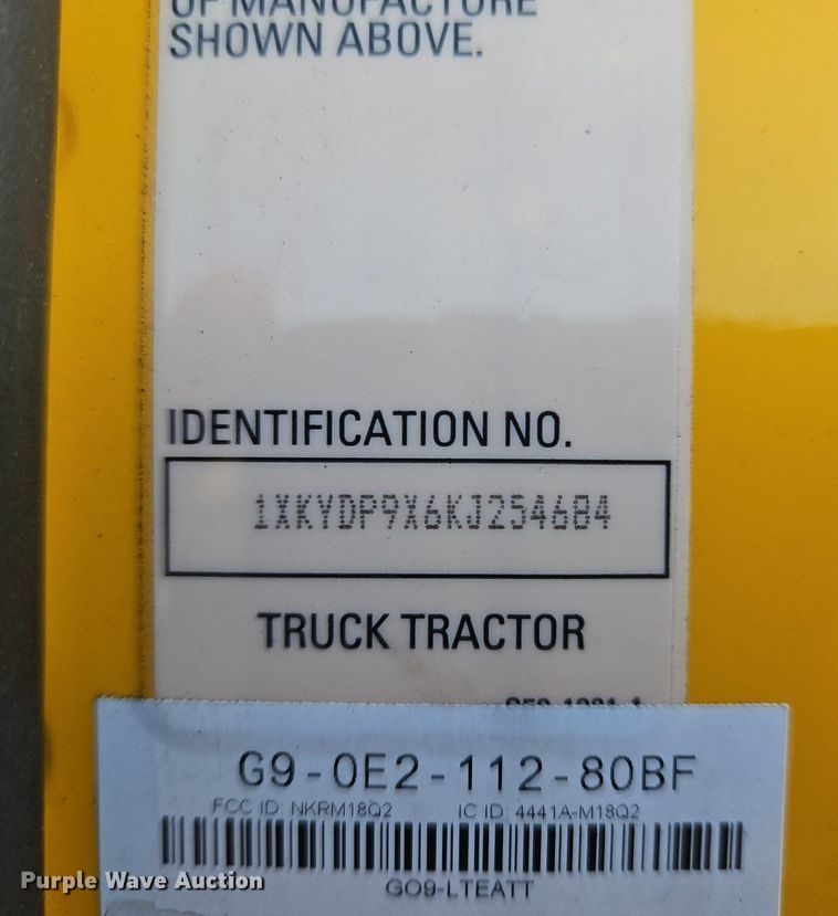 image for item OK9800 2019 Kenworth  T680 semi truck