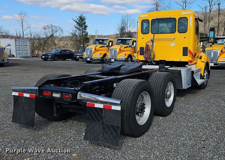 image for item OK9801 2020 Kenworth  T680 semi truck