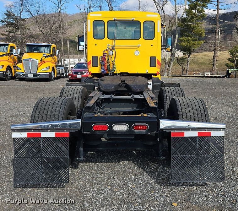 image for item OK9801 2020 Kenworth  T680 semi truck