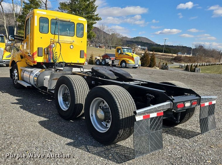 image for item OK9801 2020 Kenworth  T680 semi truck