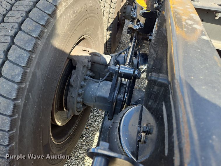 image for item OK9801 2020 Kenworth  T680 semi truck