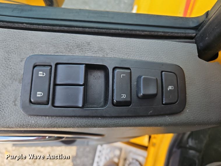 image for item OK9801 2020 Kenworth  T680 semi truck