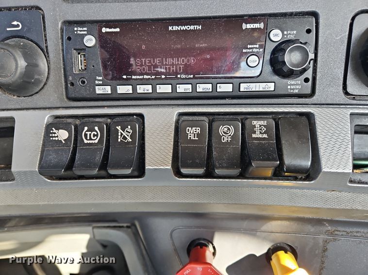 image for item OK9801 2020 Kenworth  T680 semi truck