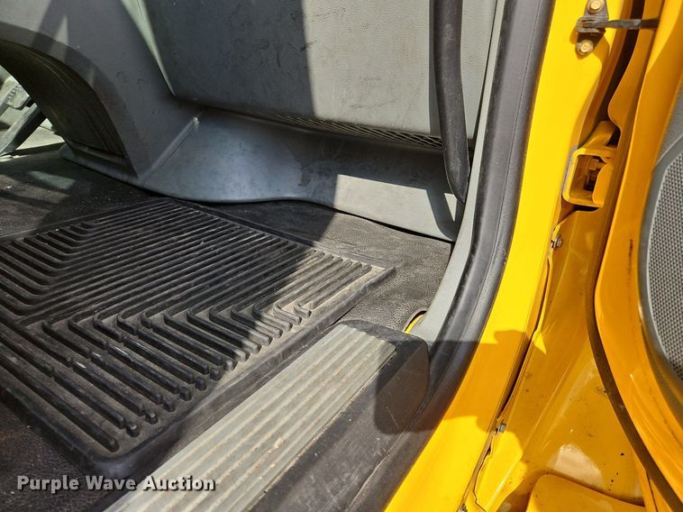 image for item OK9801 2020 Kenworth  T680 semi truck