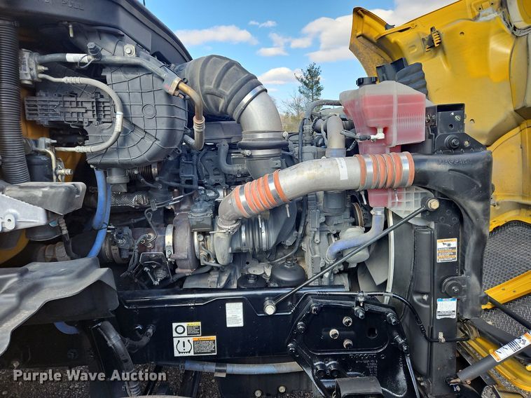 image for item OK9801 2020 Kenworth  T680 semi truck