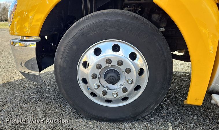 image for item OK9801 2020 Kenworth  T680 semi truck