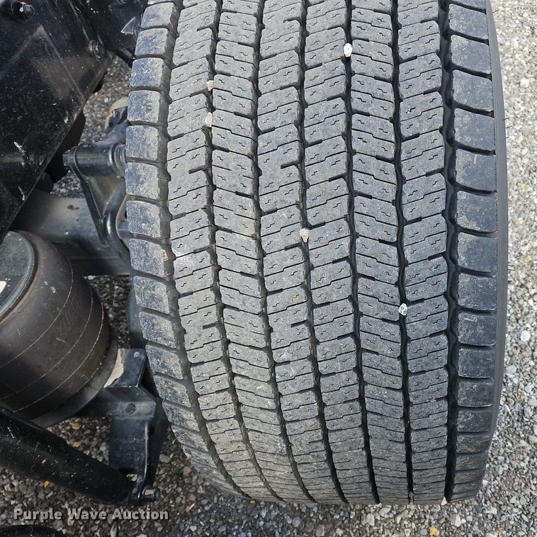 image for item OK9801 2020 Kenworth  T680 semi truck