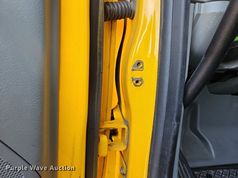 image for item OK9802 2019 Kenworth  T680 semi truck