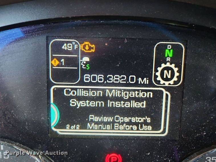 image for item OK9802 2019 Kenworth  T680 semi truck