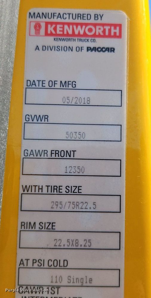 image for item OK9802 2019 Kenworth  T680 semi truck