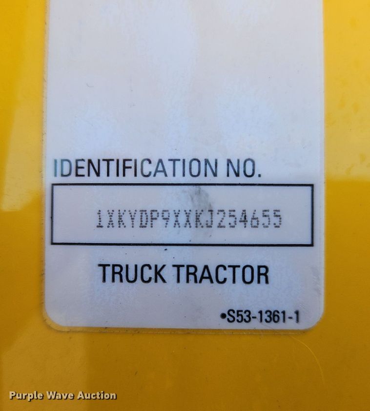 image for item OK9802 2019 Kenworth  T680 semi truck