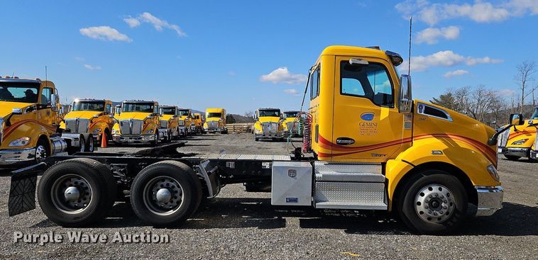 image for item OK9803 2020 Kenworth  T680 semi truck