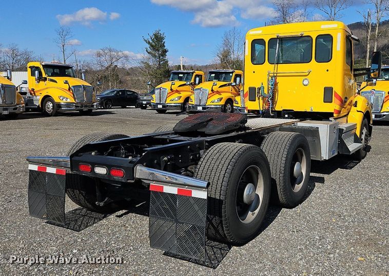 image for item OK9803 2020 Kenworth  T680 semi truck
