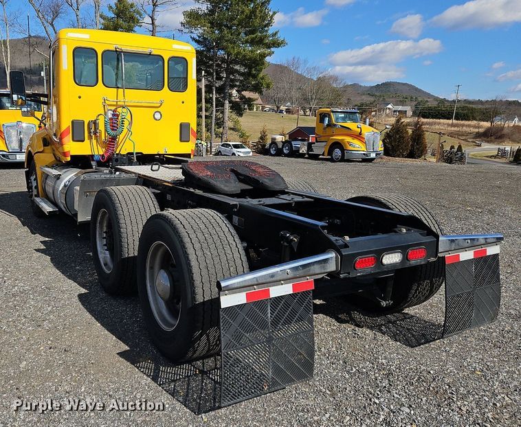 image for item OK9803 2020 Kenworth  T680 semi truck