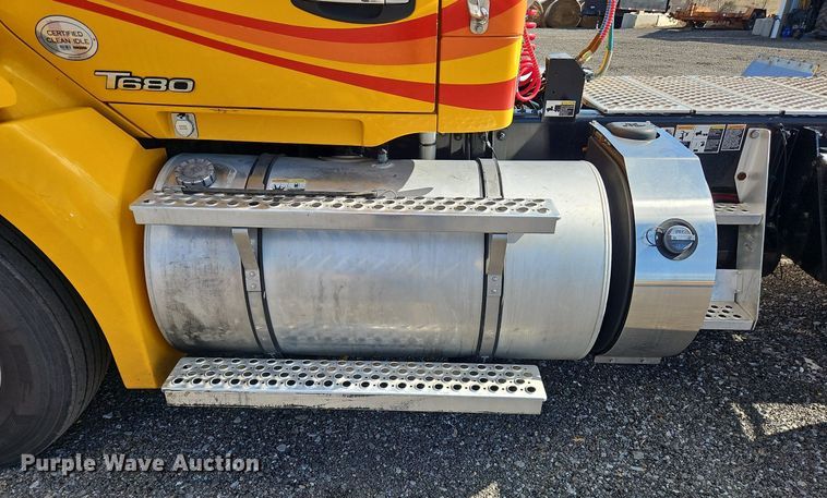 image for item OK9803 2020 Kenworth  T680 semi truck