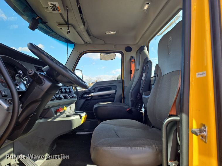 image for item OK9803 2020 Kenworth  T680 semi truck