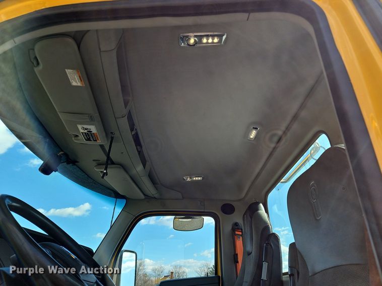 image for item OK9803 2020 Kenworth  T680 semi truck