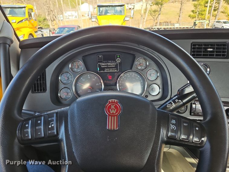 image for item OK9803 2020 Kenworth  T680 semi truck