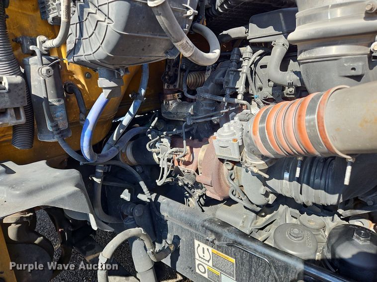 image for item OK9803 2020 Kenworth  T680 semi truck