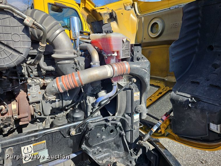 image for item OK9803 2020 Kenworth  T680 semi truck