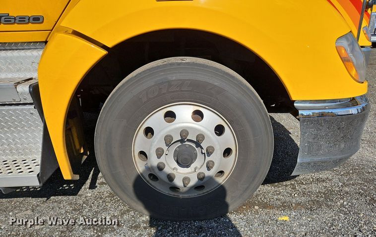 image for item OK9803 2020 Kenworth  T680 semi truck