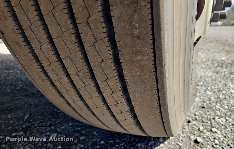 image for item OK9803 2020 Kenworth  T680 semi truck